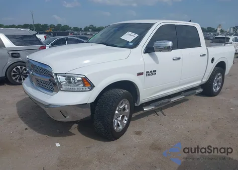 2017 Ram 1500 Laramie 4X4 5'7 Box z USA, uszkodzony, nr VIN 1C6RR7NT0HS740888